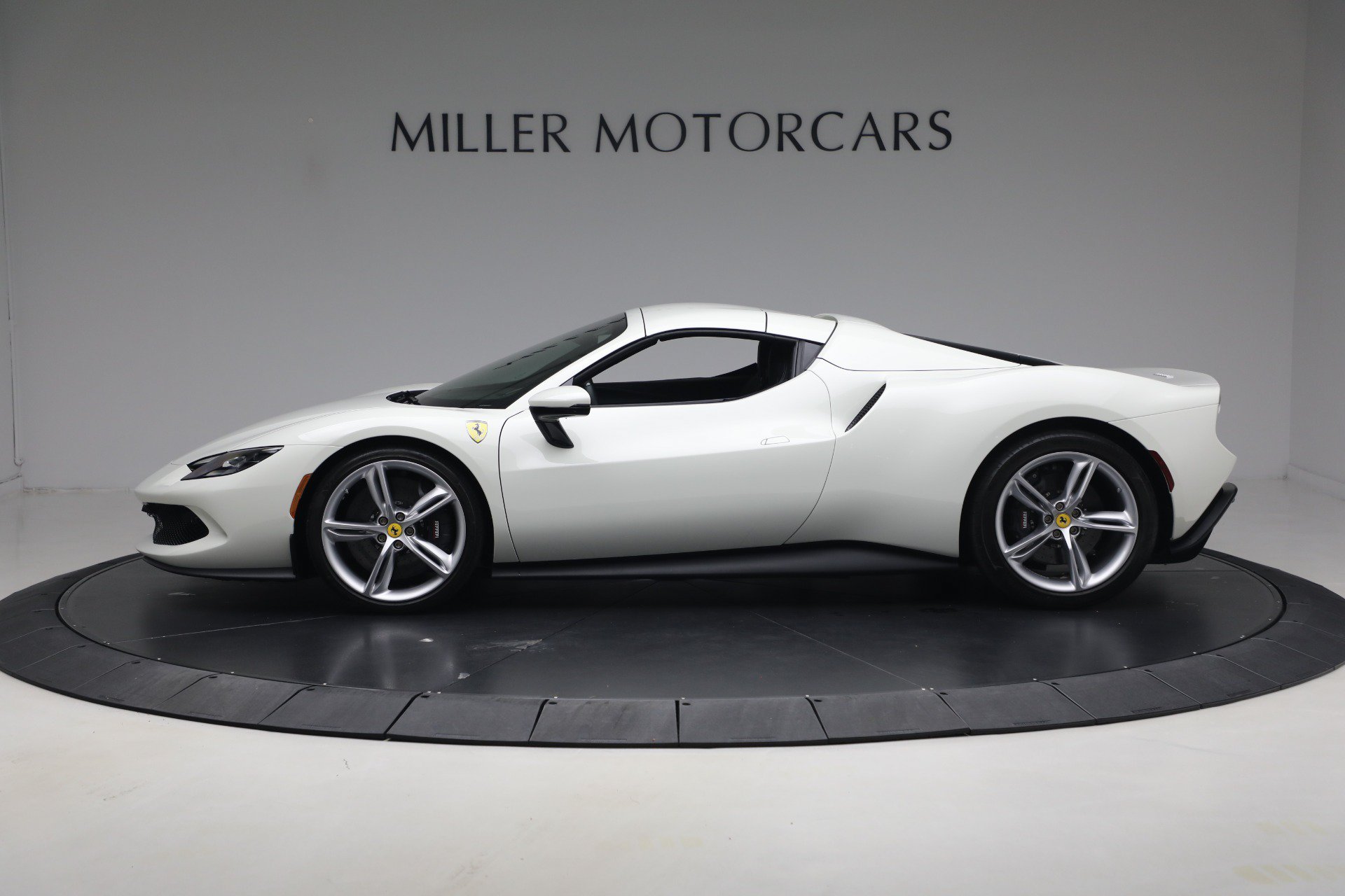 Used 2025 Ferrari 296 GTS RWD image 23