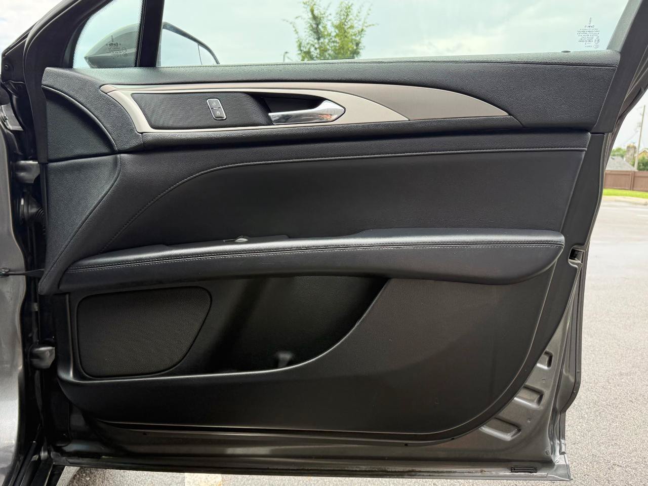 Used 2018 Lincoln MKZ Premiere w/ Magnetic Appearance Package FWD image 19