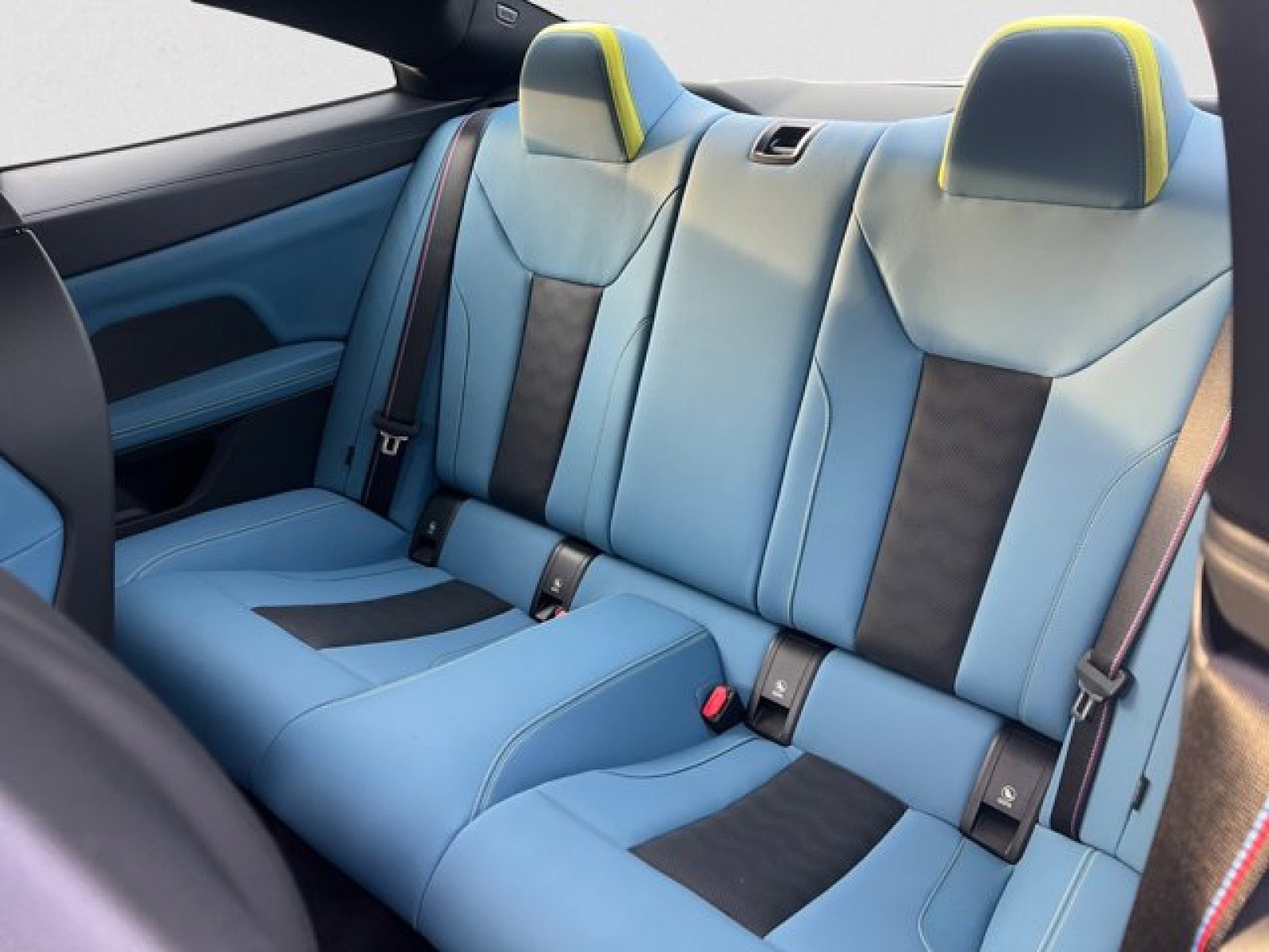 Used 2023 BMW M4 Competition w/ M Carbon Exterior Package RWD image 18