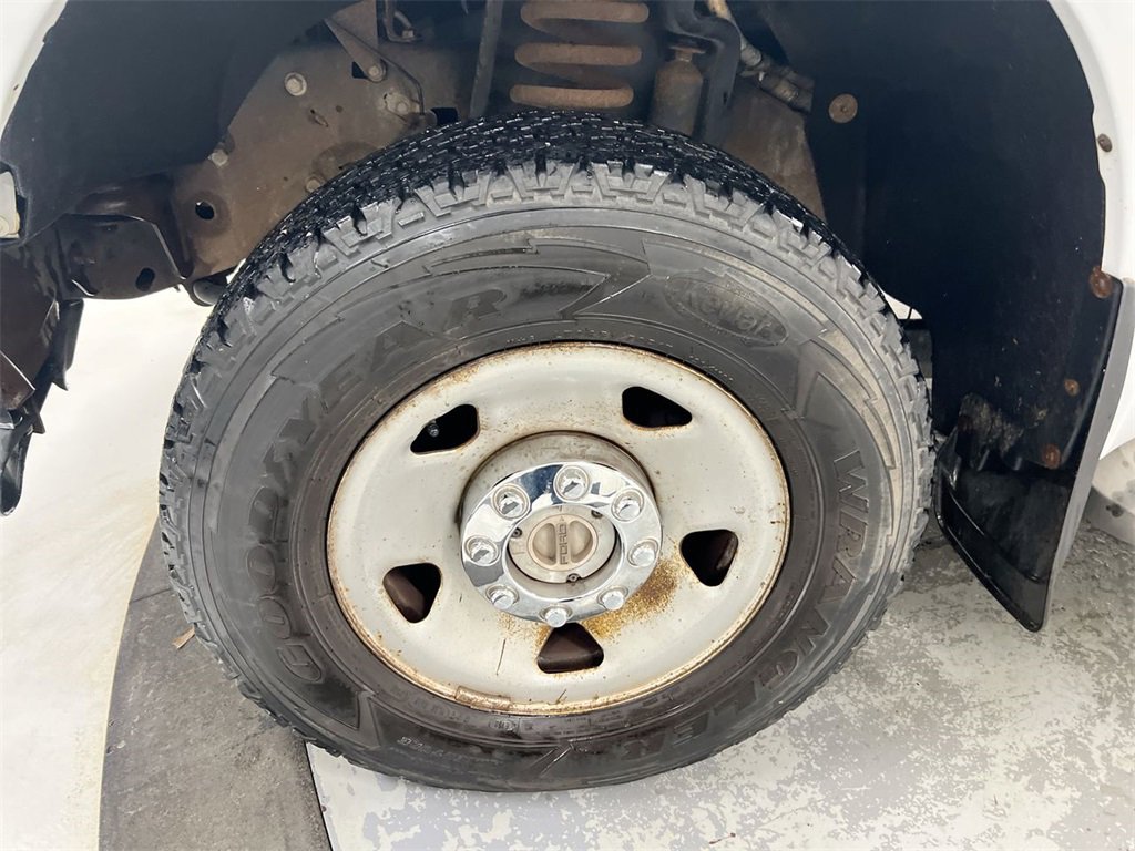 Used 2010 Ford F250 XL image 24