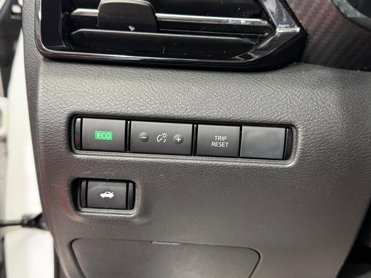 Used 2020 Nissan Sentra SR image 16