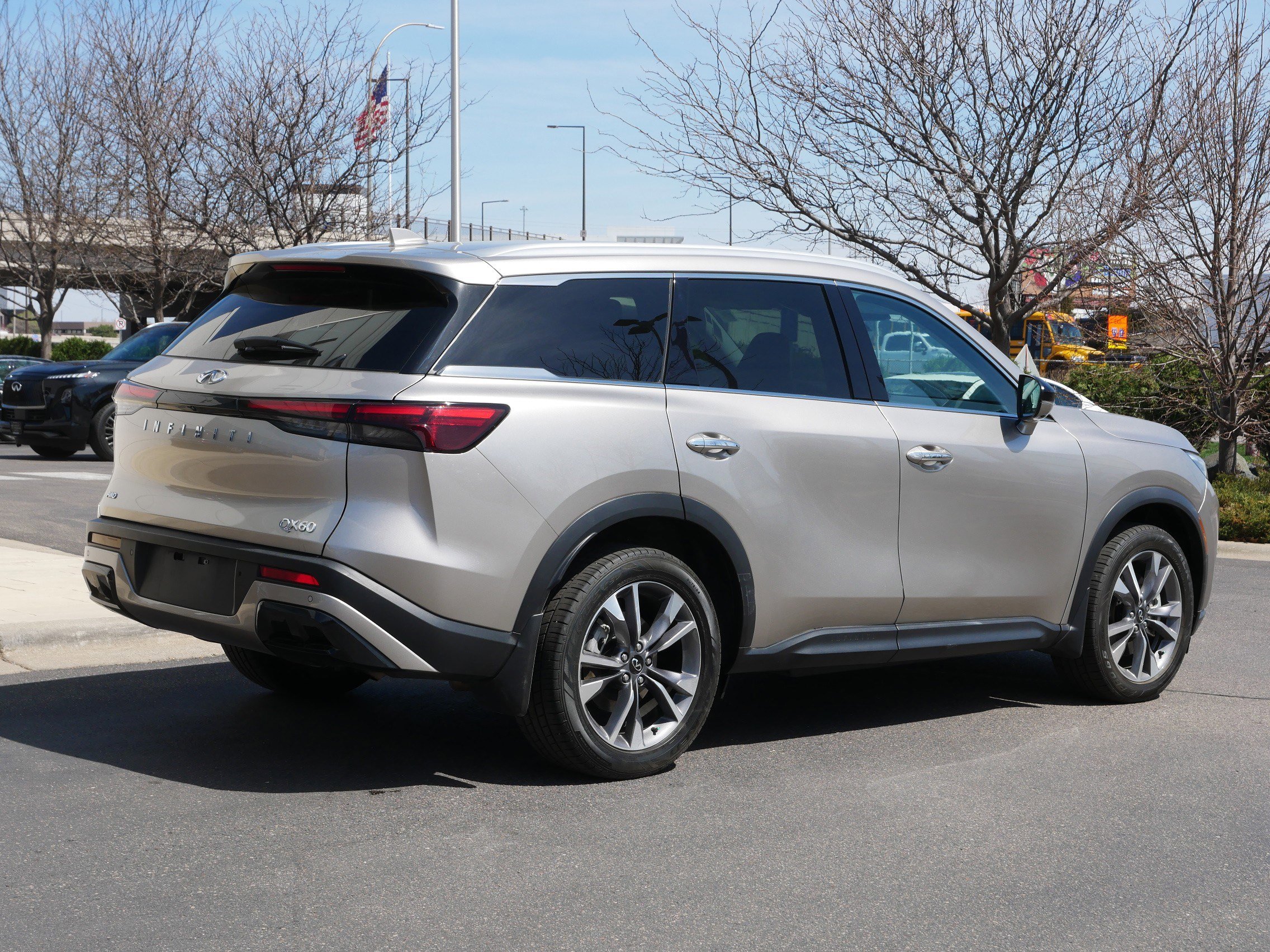 Certified 2023 INFINITI QX60 Luxe image 7