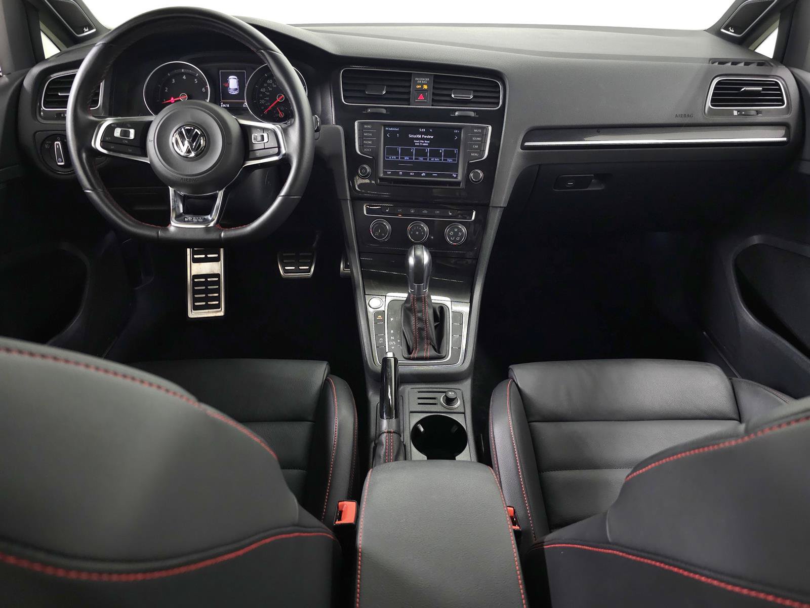 Used 2016 Volkswagen GTI SE FWD image 10