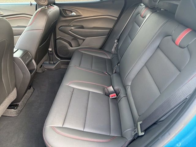 Used 2025 Chevrolet Trax RS w/ Sunroof Package image 16