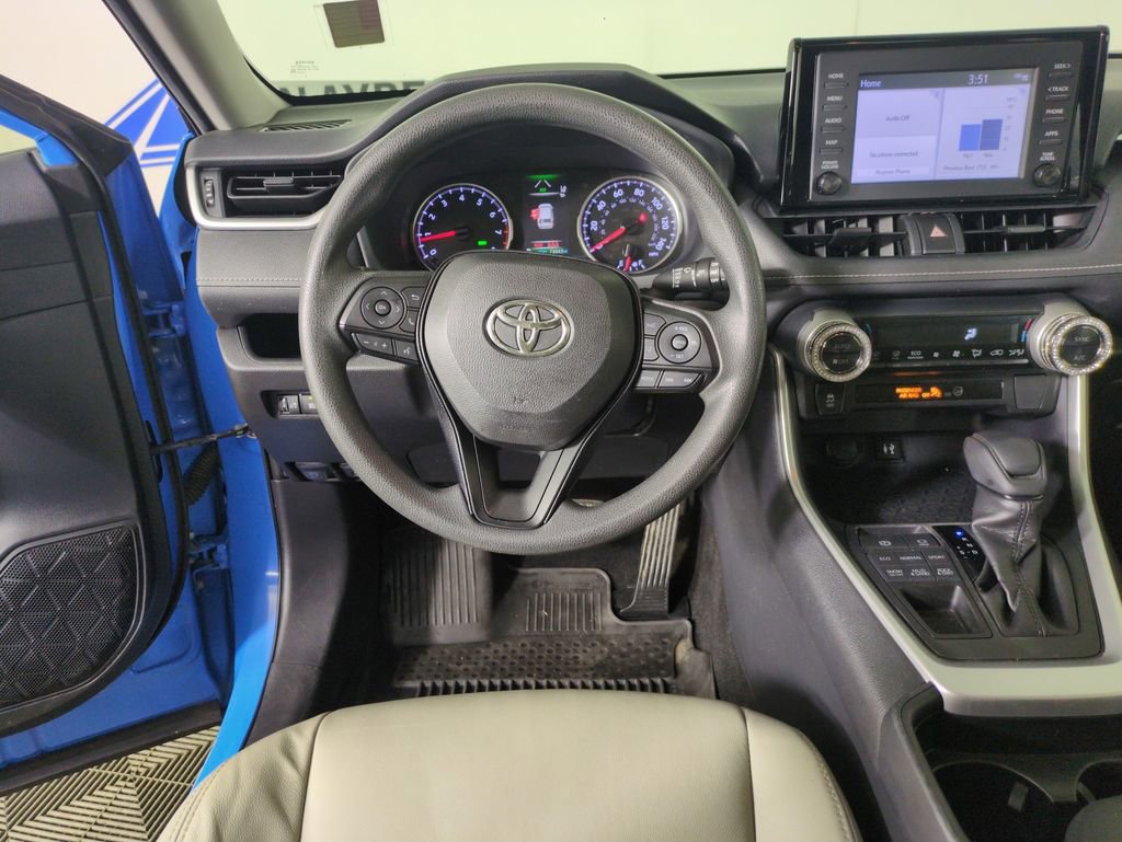 Used 2019 Toyota RAV4 XLE AWD/4WD image 15