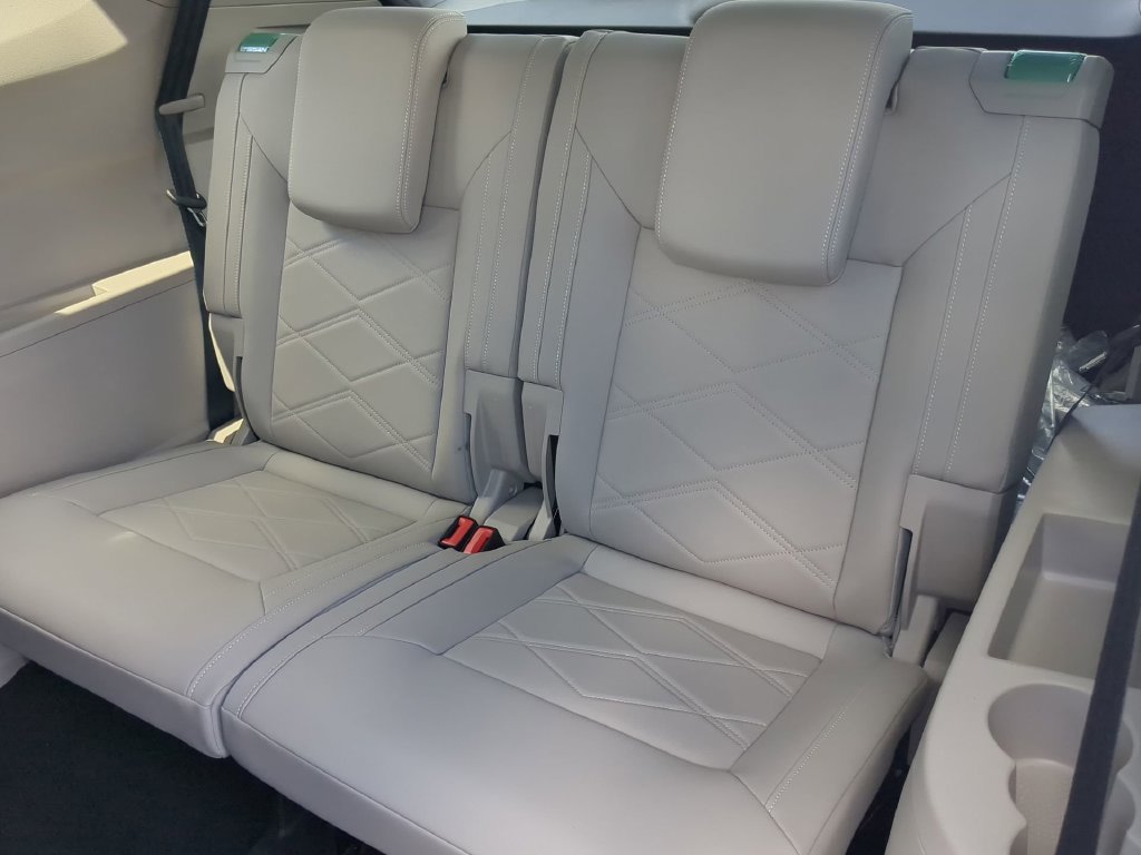 New 2026 Volkswagen Atlas SE FWD image 19