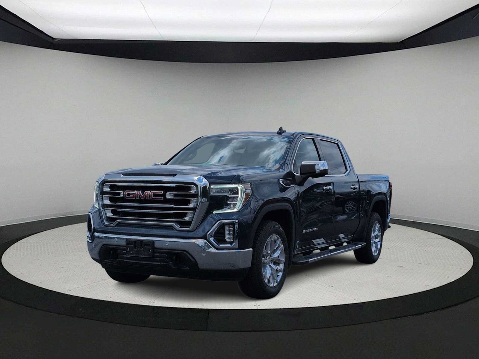 Used 2021 GMC Sierra 1500 SLT w/ SLT Premium Plus Package AWD/4WD image 4