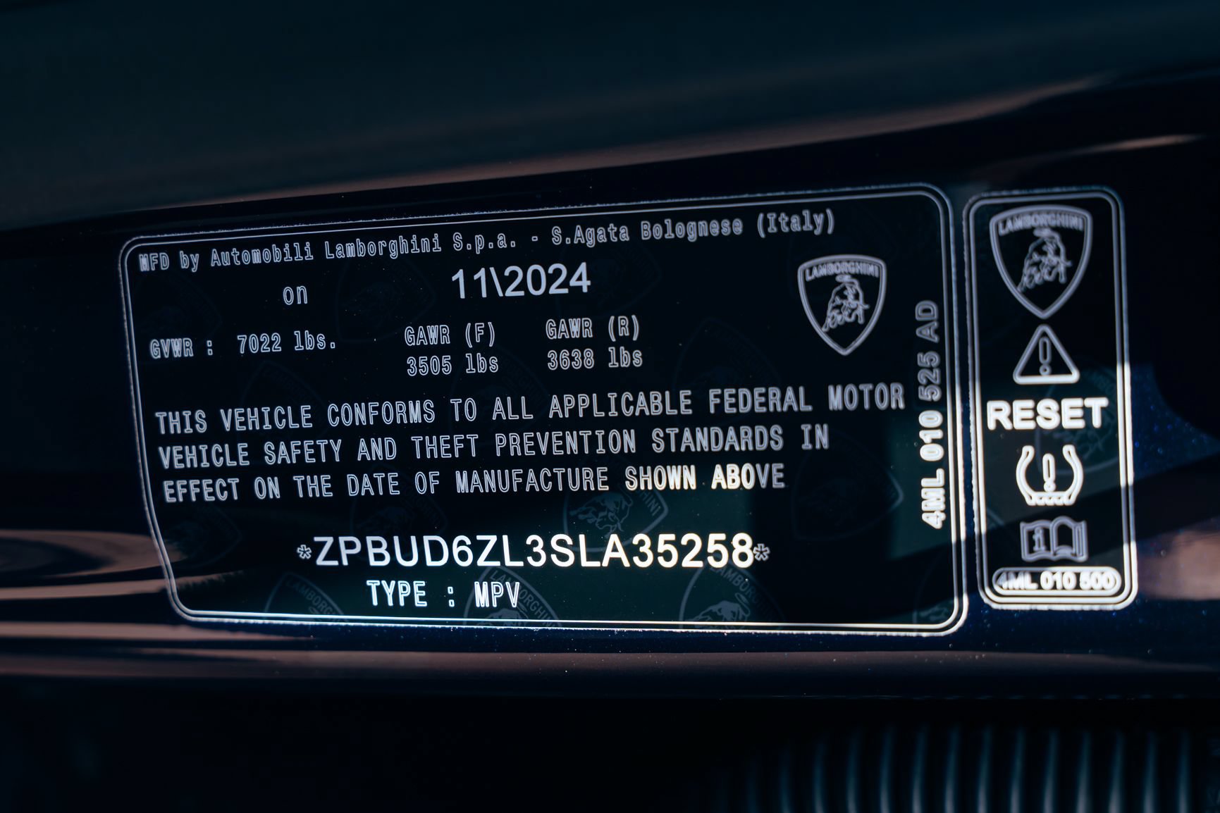 Used 2025 Lamborghini Urus S AWD/4WD image 45