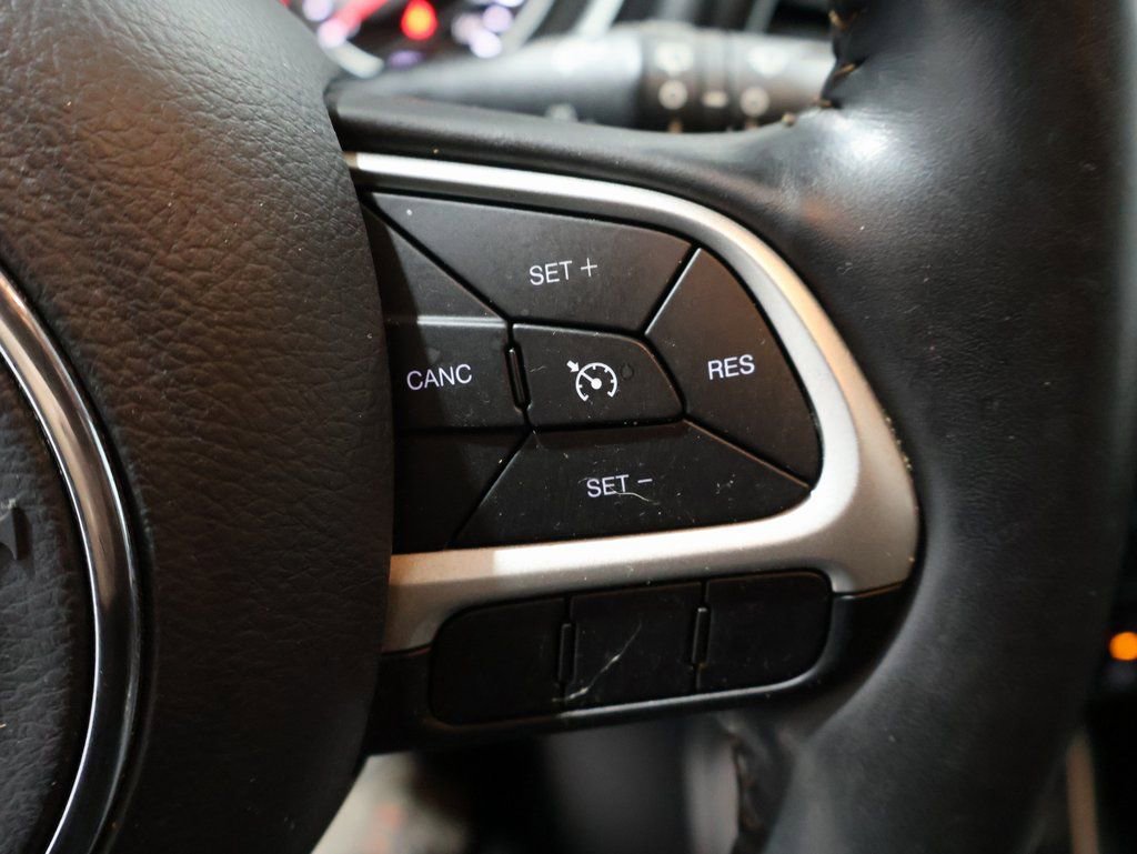 Used 2019 Jeep Compass Latitude w/ Popular Equipment Group image 37