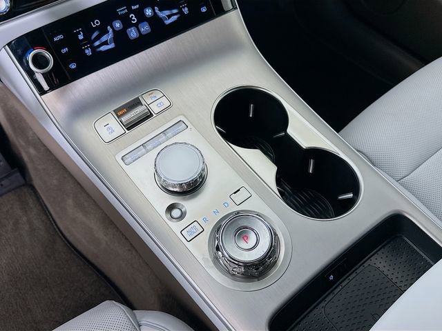 Certified 2026 Genesis GV70 2.5T Advanced image 17