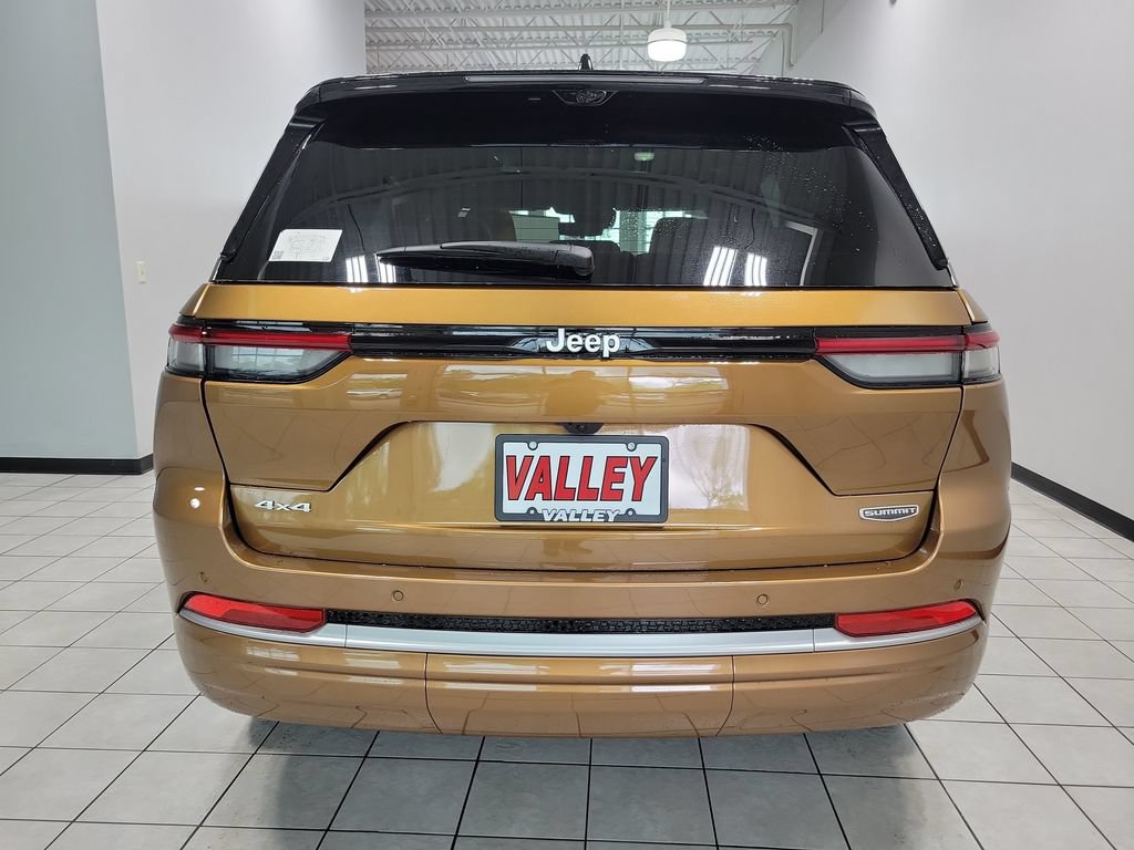 New 2026 Jeep Grand Cherokee Summit AWD/4WD image 6