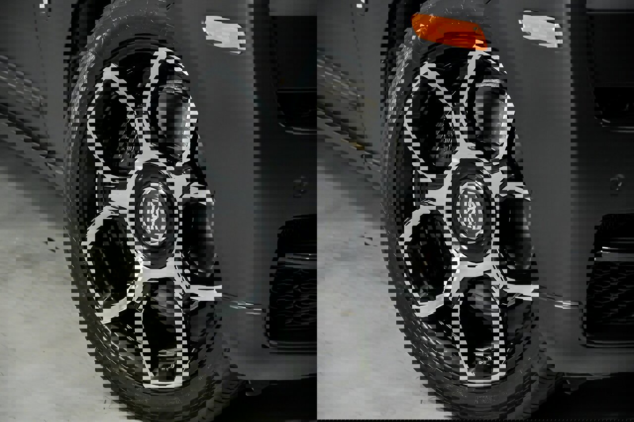 Used 2019 Rolls-Royce Cullinan image 4