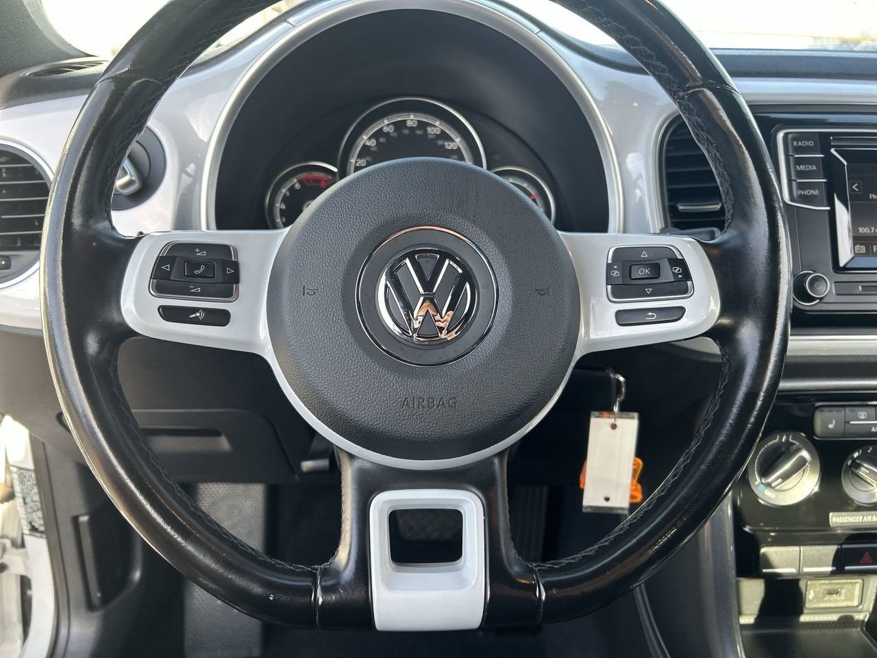 Used 2017 Volkswagen Beetle 1.8T FWD image 20