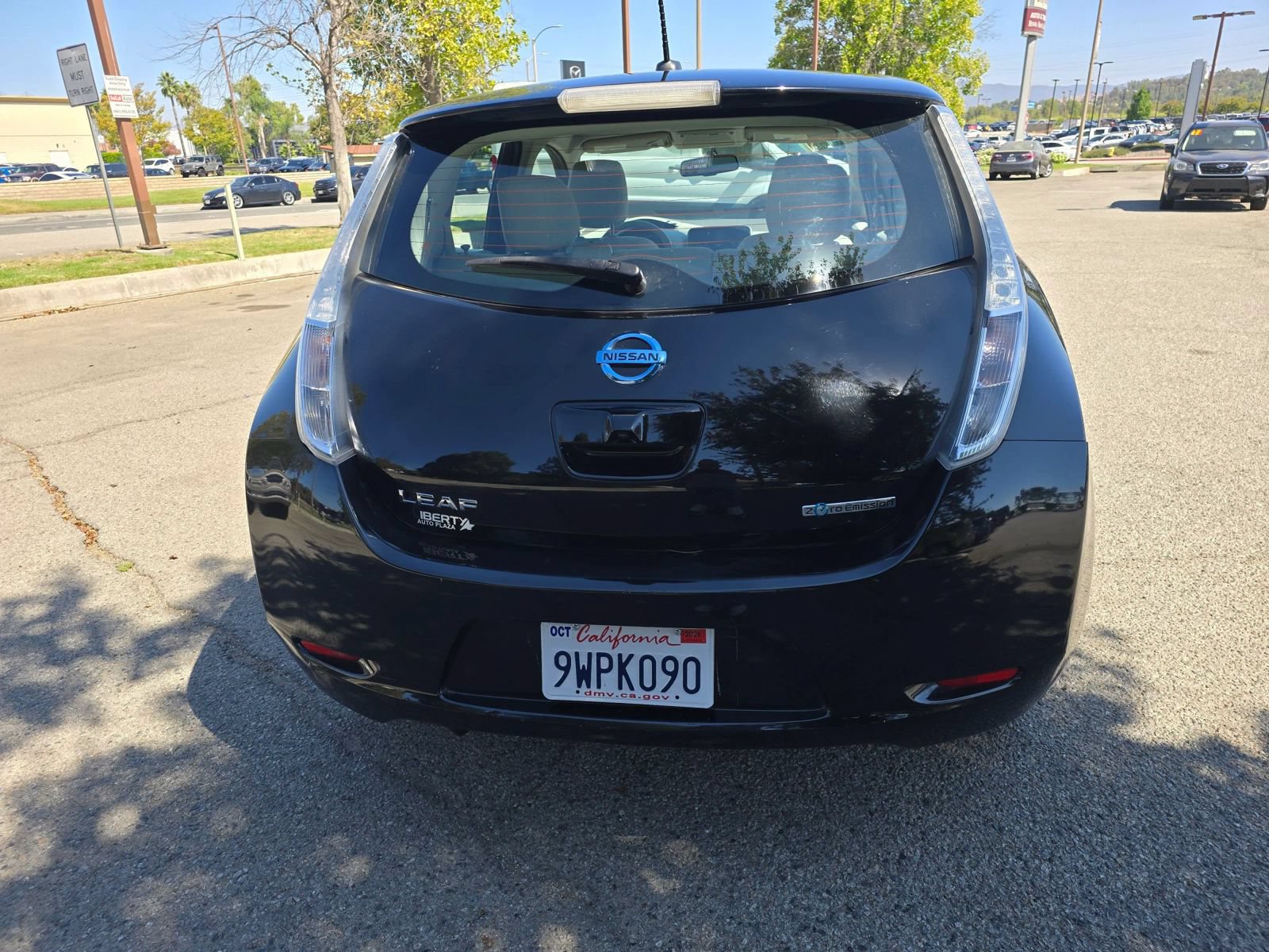 Used 2015 Nissan Leaf SV w/ LED & Quick Charge Package FWD image 6