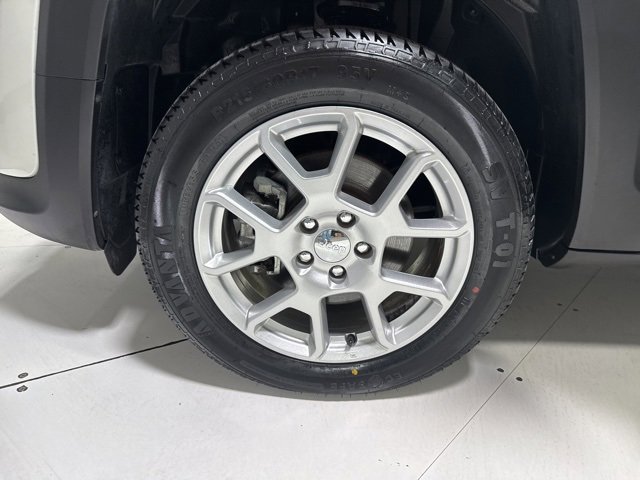 Used 2023 Jeep Renegade Latitude image 5