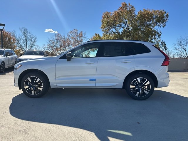 New 2026 Volvo XC60 B5 Plus w/ Protection Package Premier image 4