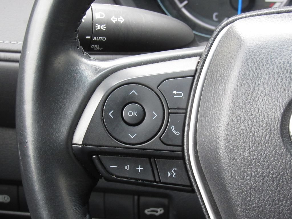 Certified 2024 Toyota Venza LE AWD/4WD image 23