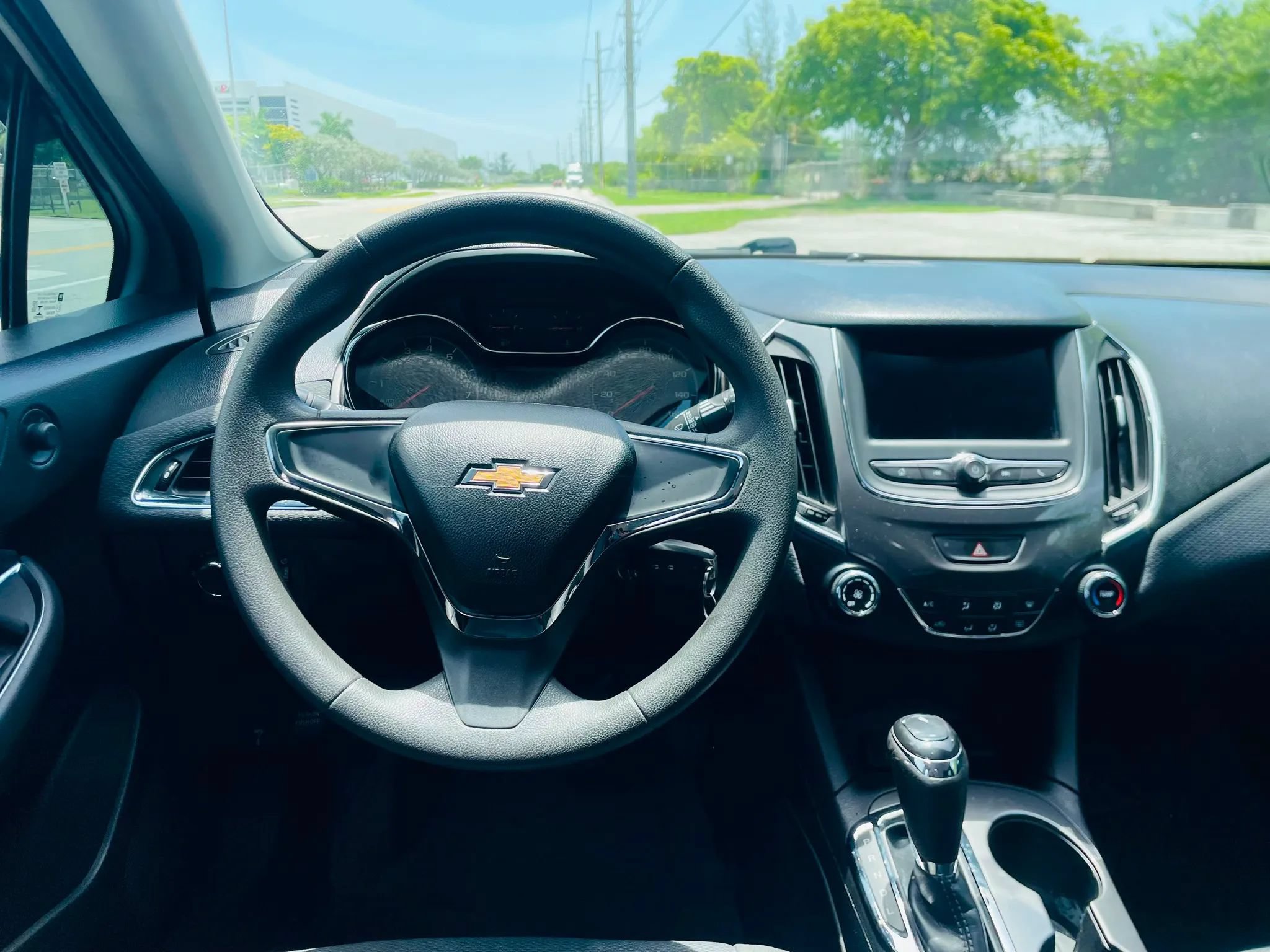 Used 2019 Chevrolet Cruze LS FWD image 12
