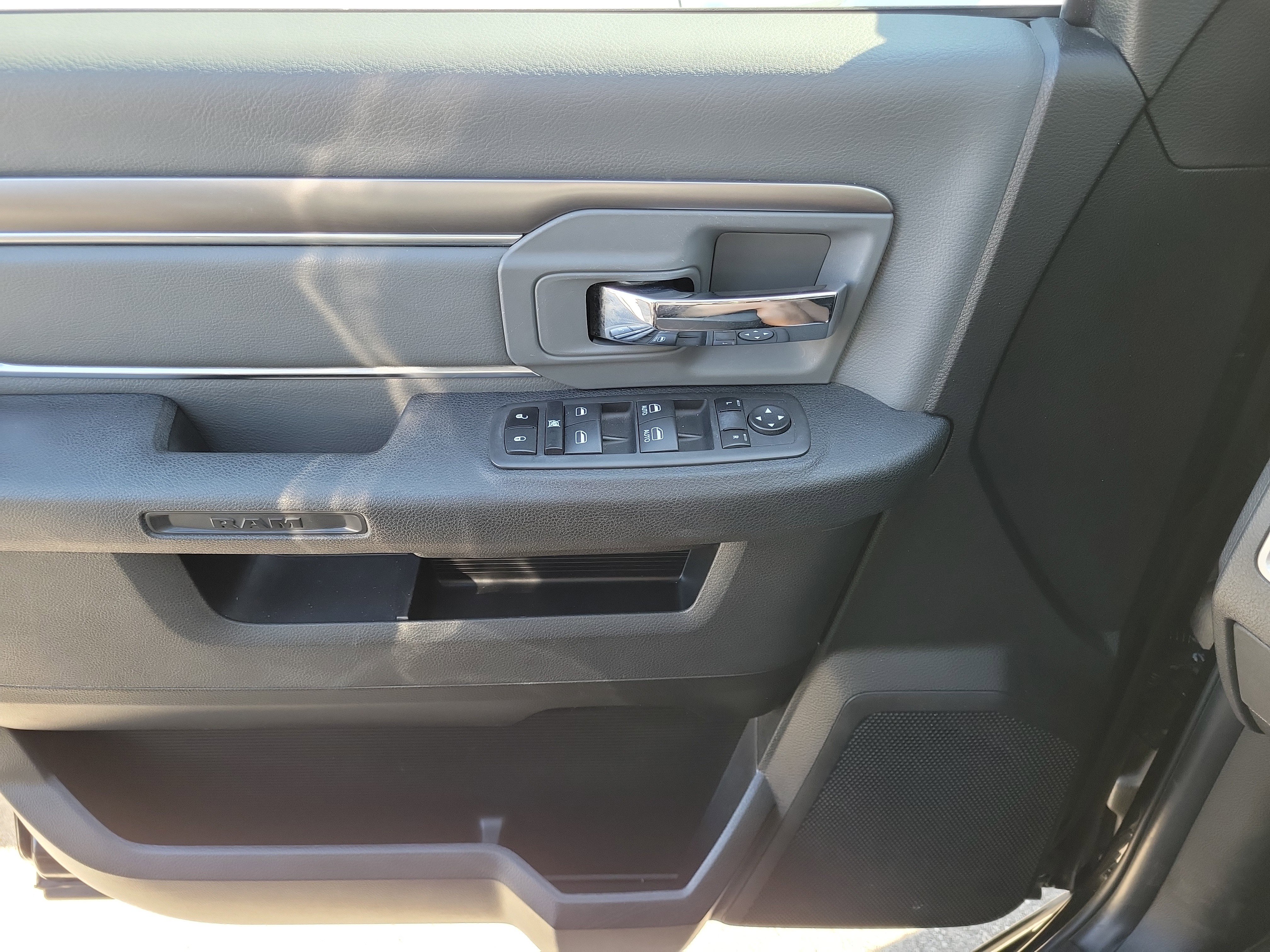 Used 2023 RAM 1500 Classic SLT w/ Trailer & Traction Group image 29