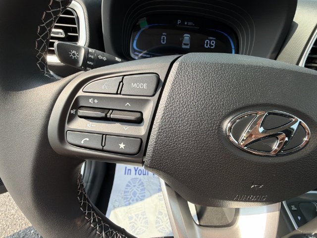 New 2026 Hyundai Venue SEL FWD image 31