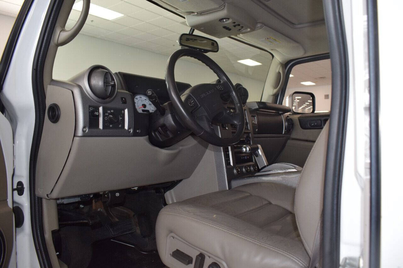 Used 2003 HUMMER H2 w/ Preferred Equipment Group AWD/4WD image 31
