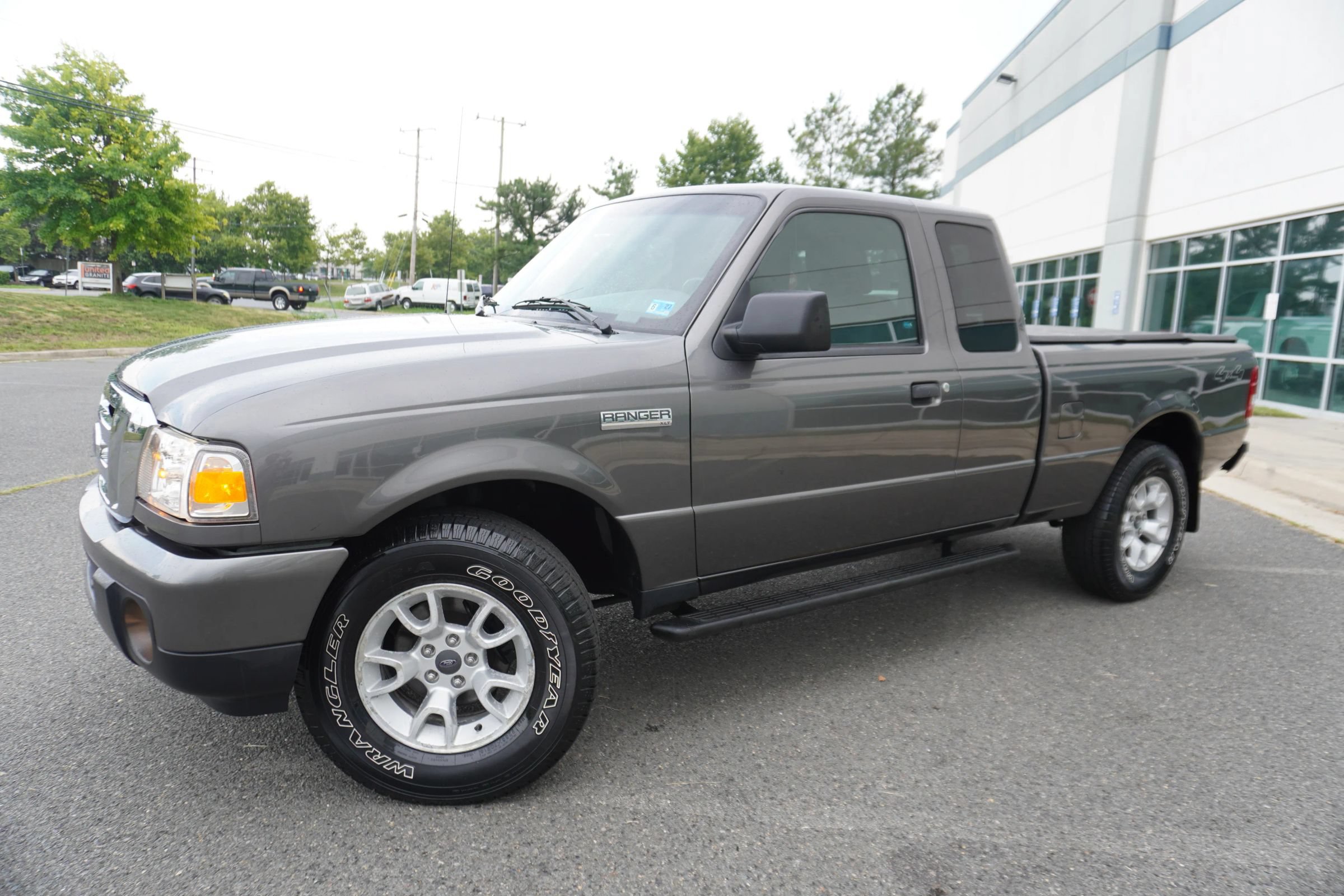 Used 2010 Ford Ranger XLT AWD/4WD image 3