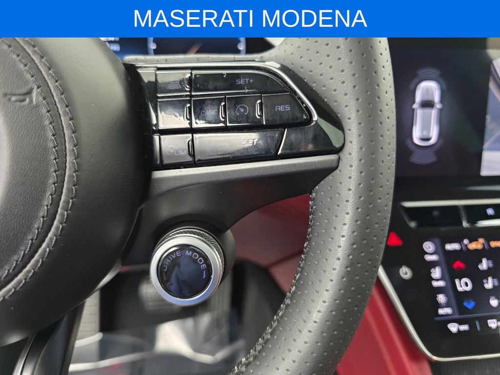 Used 2025 Maserati Grecale Modena image 24