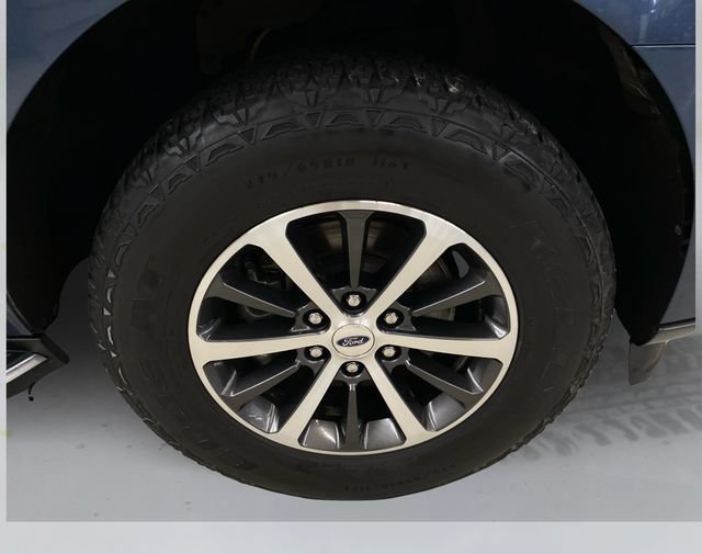 Used 2018 Ford Expedition Max XLT w/ Equipment Group 202A AWD/4WD image 15