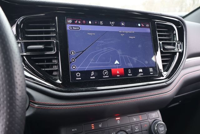 Used 2023 Dodge Durango GT image 12
