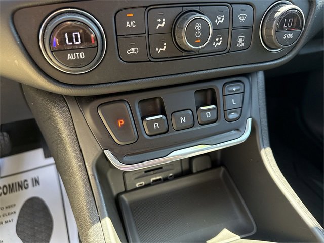 Certified 2021 GMC Terrain SLT w/ Elevation Edition image 16