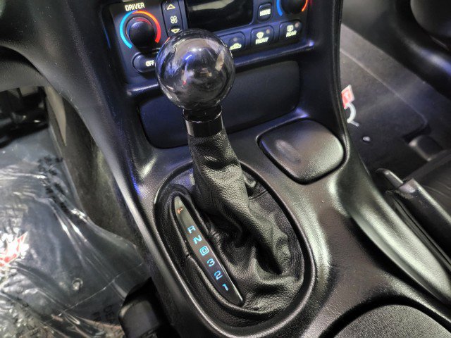 Used 2002 Chevrolet Corvette Coupe w/ Preferred Equipment Group2 image 13