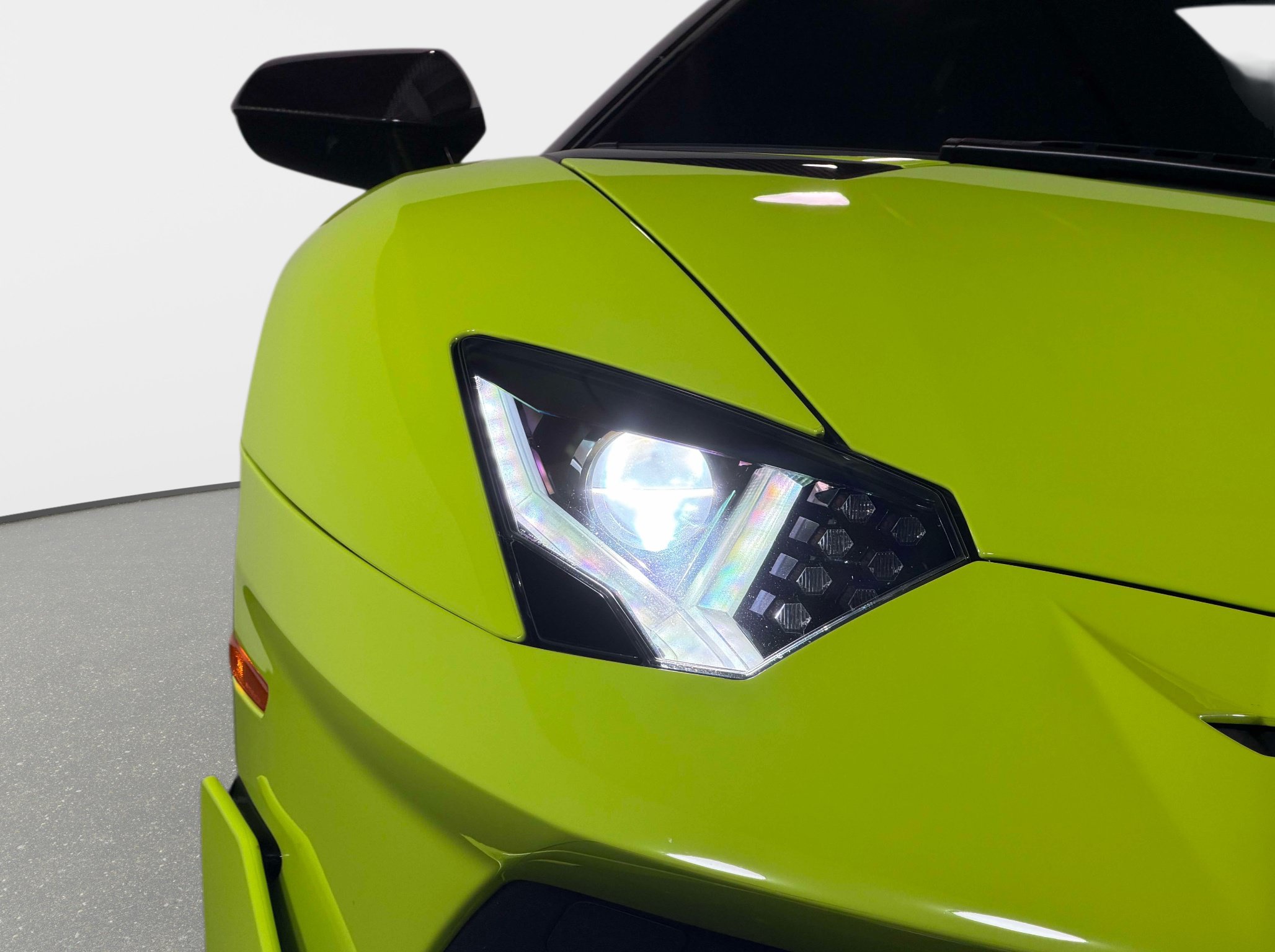 Used 2020 Lamborghini Aventador SVJ AWD/4WD image 25