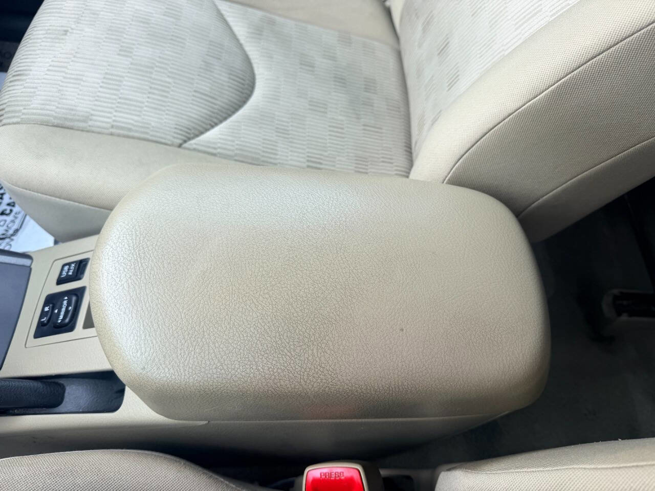 Used 2012 Toyota RAV4 FWD w/ Value Pkg image 39