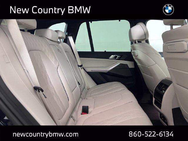 Used 2025 BMW X5 xDrive40i w/ M Sport Package AWD/4WD image 27