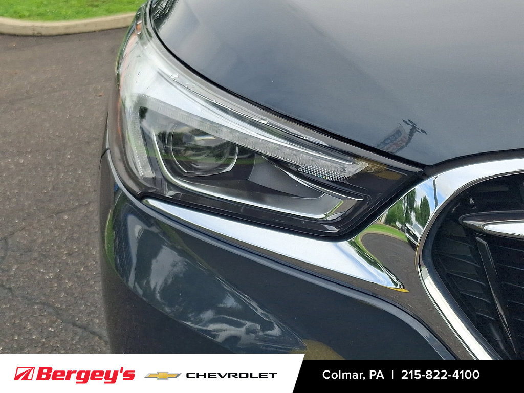 Certified 2020 Buick Enclave Essence w/ Sound and Sites Package FWD image 11