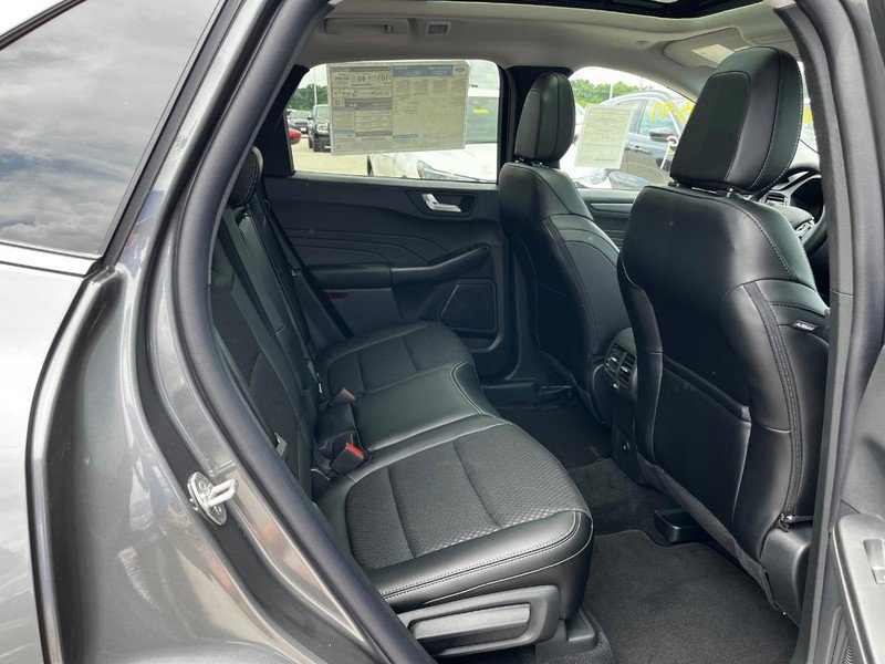 New 2025 Ford Escape SE image 4