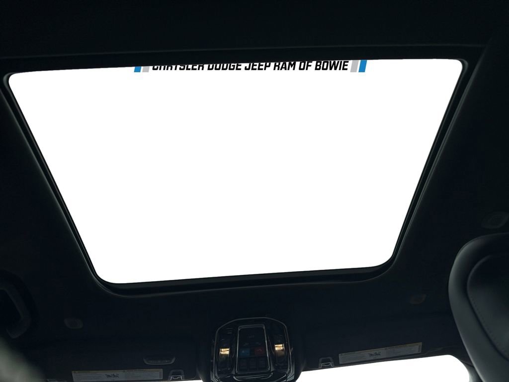 Used 2022 Jeep Grand Cherokee Summit image 22