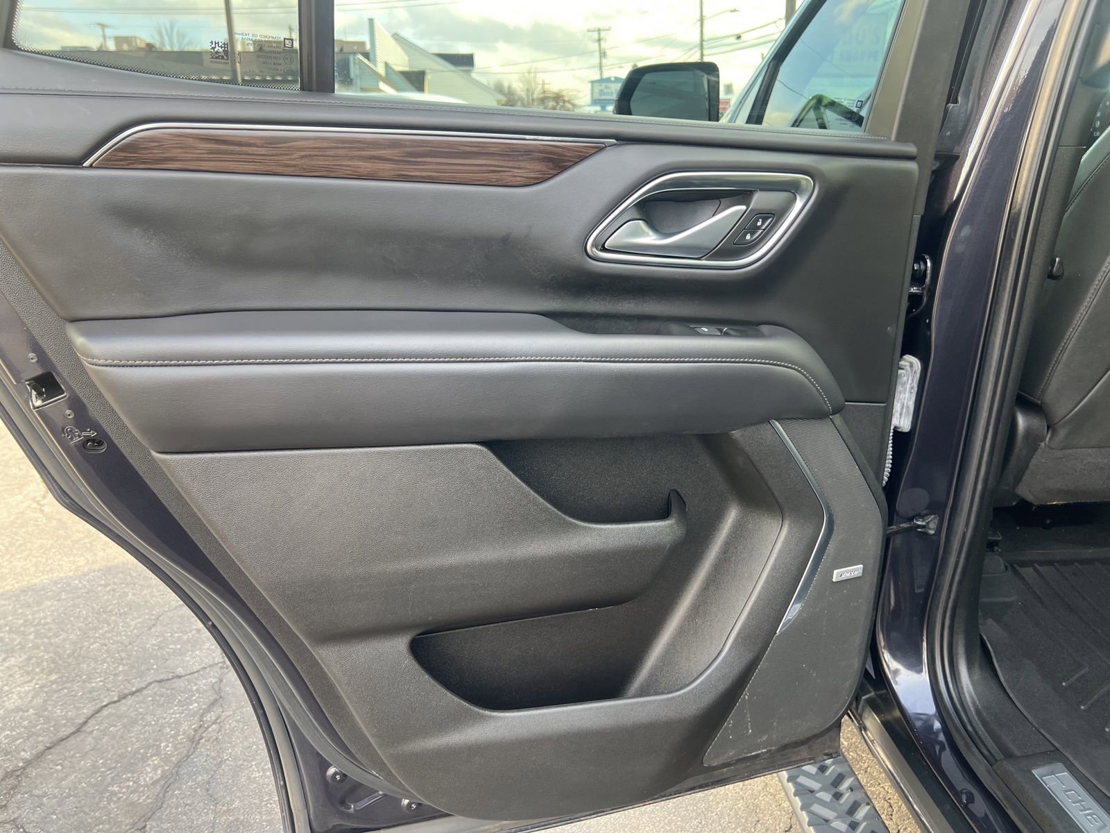 Used 2022 Chevrolet Tahoe Z71 w/ Luxury Package image 23