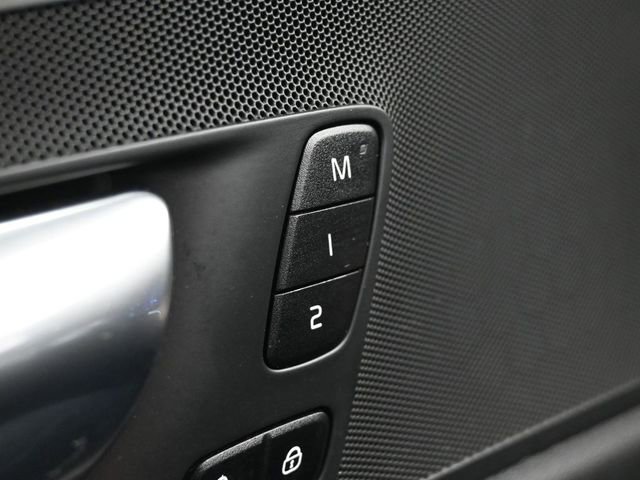 Used 2023 Volvo XC60 B5 Plus w/ Protection Package Premier image 30