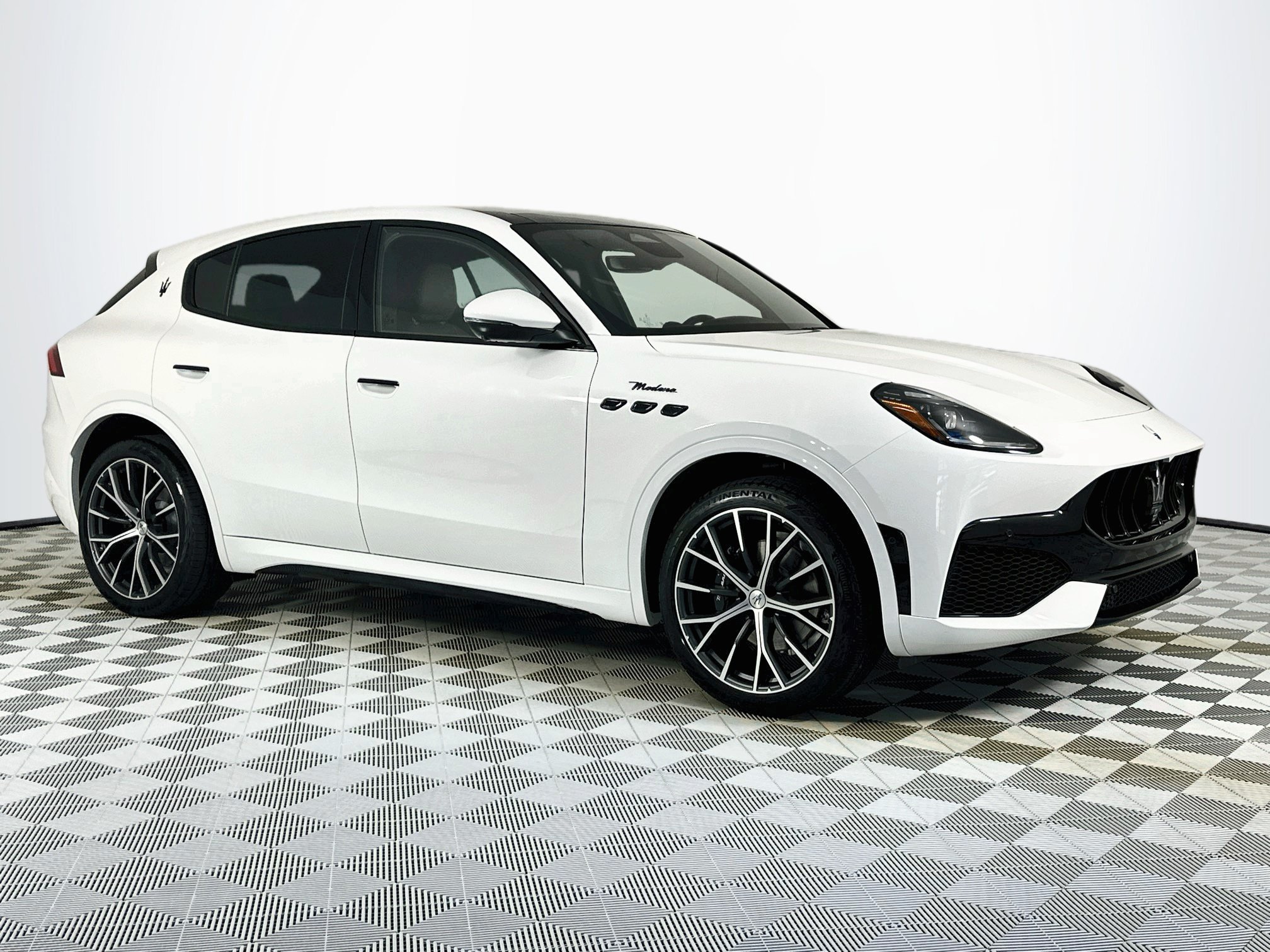 New 2027 Maserati Grecale Modena AWD/4WD image 3