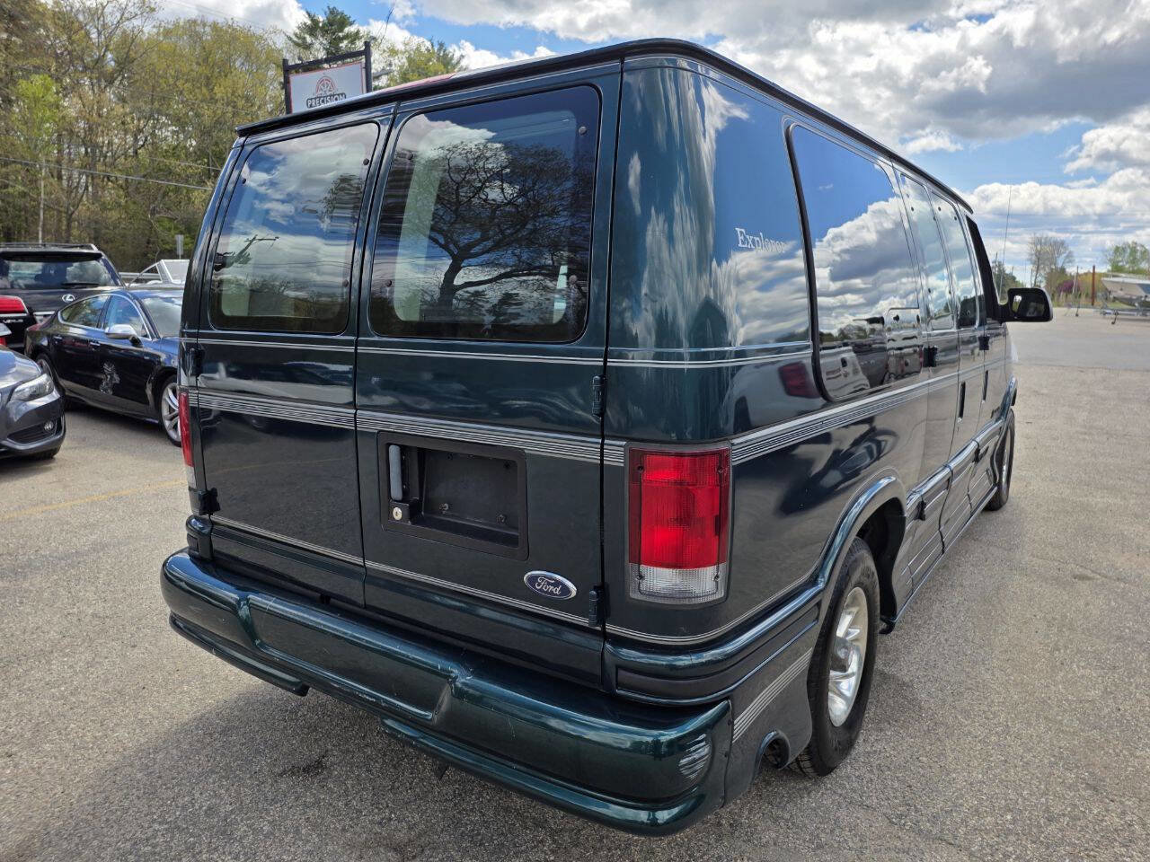 Used 1999 Ford E-150 and Econoline 150 RWD image 9