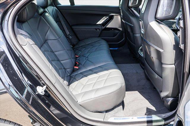 New 2025 BMW 760i xDrive image 24