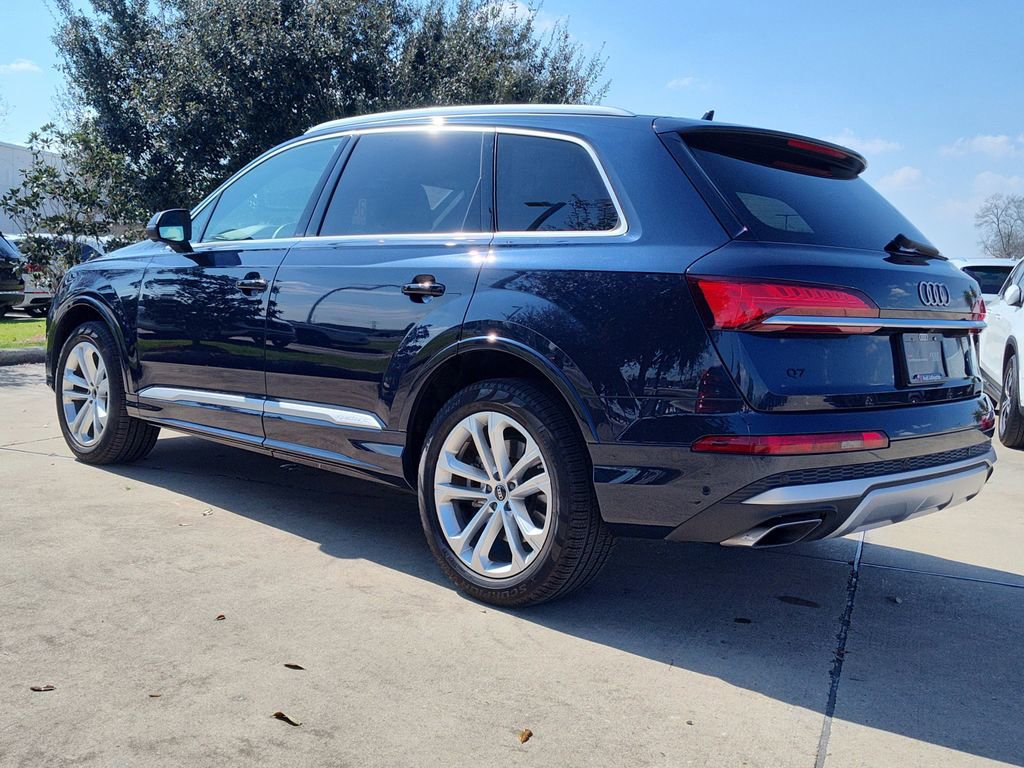 Certified 2025 Audi Q7 2.0T Premium w/ Convenience Package AWD/4WD image 6