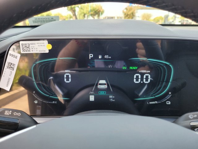 New 2026 Kia Niro EX FWD image 12