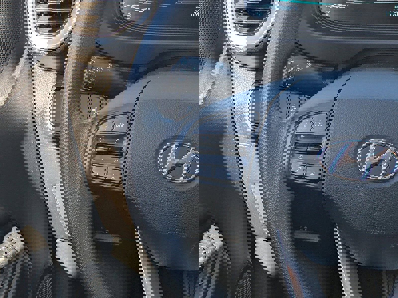 Used 2025 Hyundai Venue SE image 20