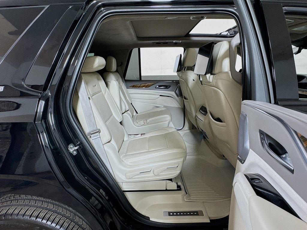Used 2021 Cadillac Escalade Sport Platinum RWD image 29