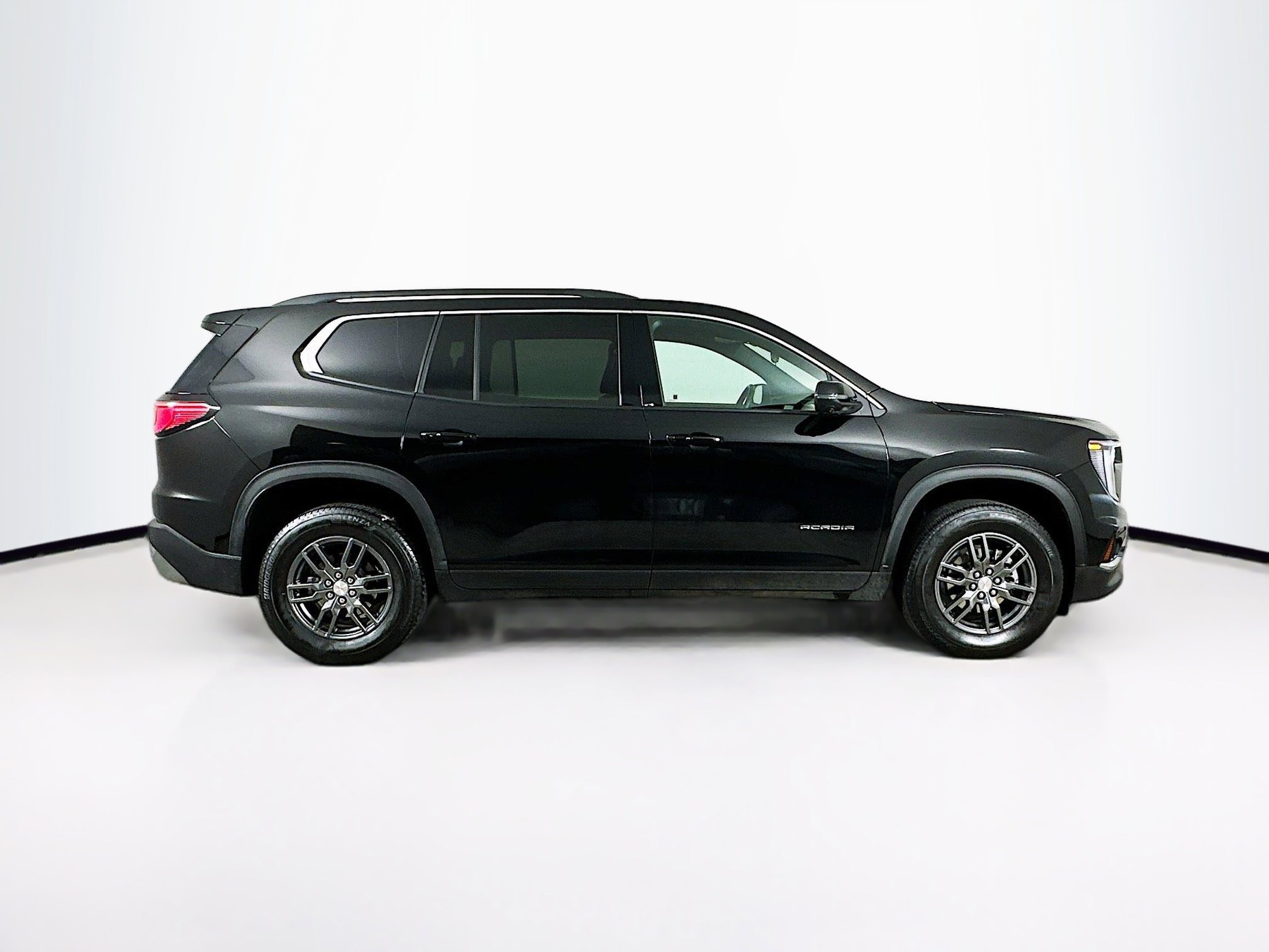 Used 2025 GMC Acadia Elevation image 10