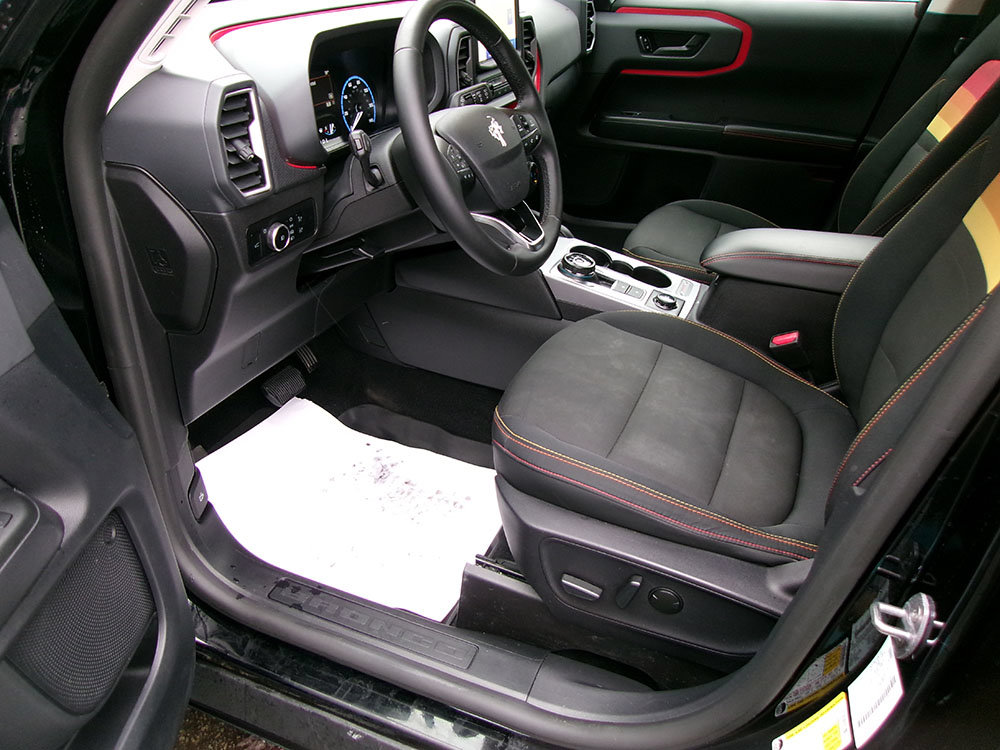 Used 2024 Ford Bronco Sport Free Wheeling w/ Convenience Package AWD/4WD image 16