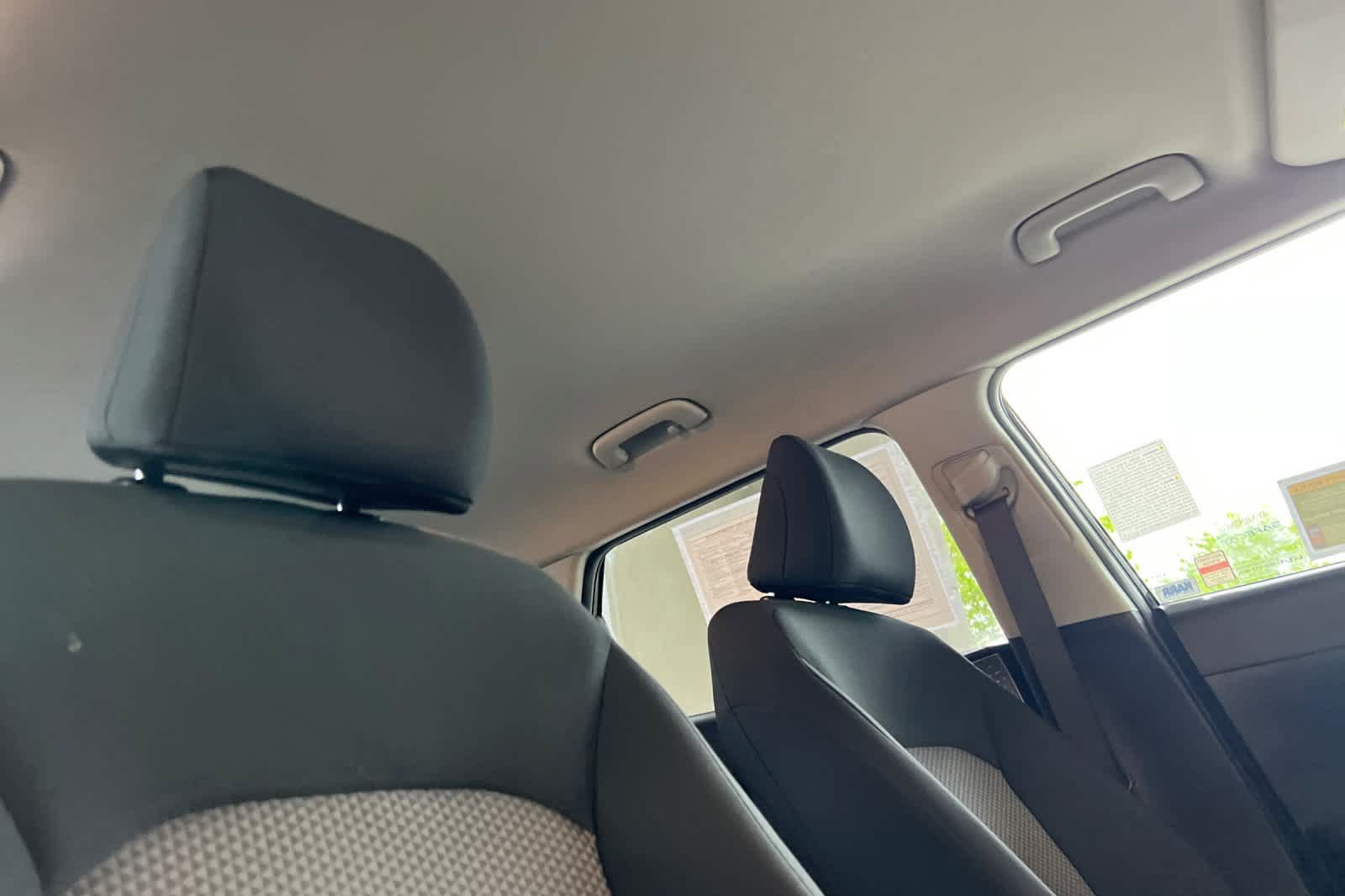 Used 2025 Kia Soul LX w/ LX Technology Package FWD image 17