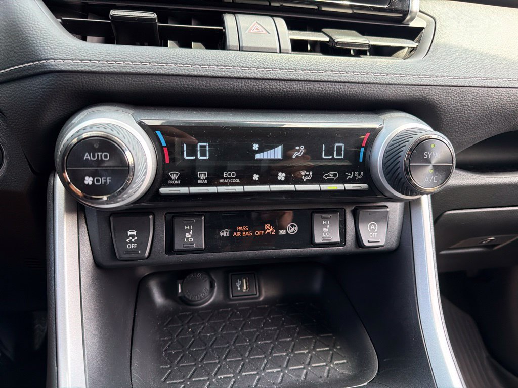 Used 2024 Toyota RAV4 XLE w/ Convenience Package AWD/4WD image 12